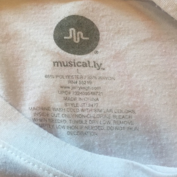 Musical.ly t-shirt - Picture 3 of 3